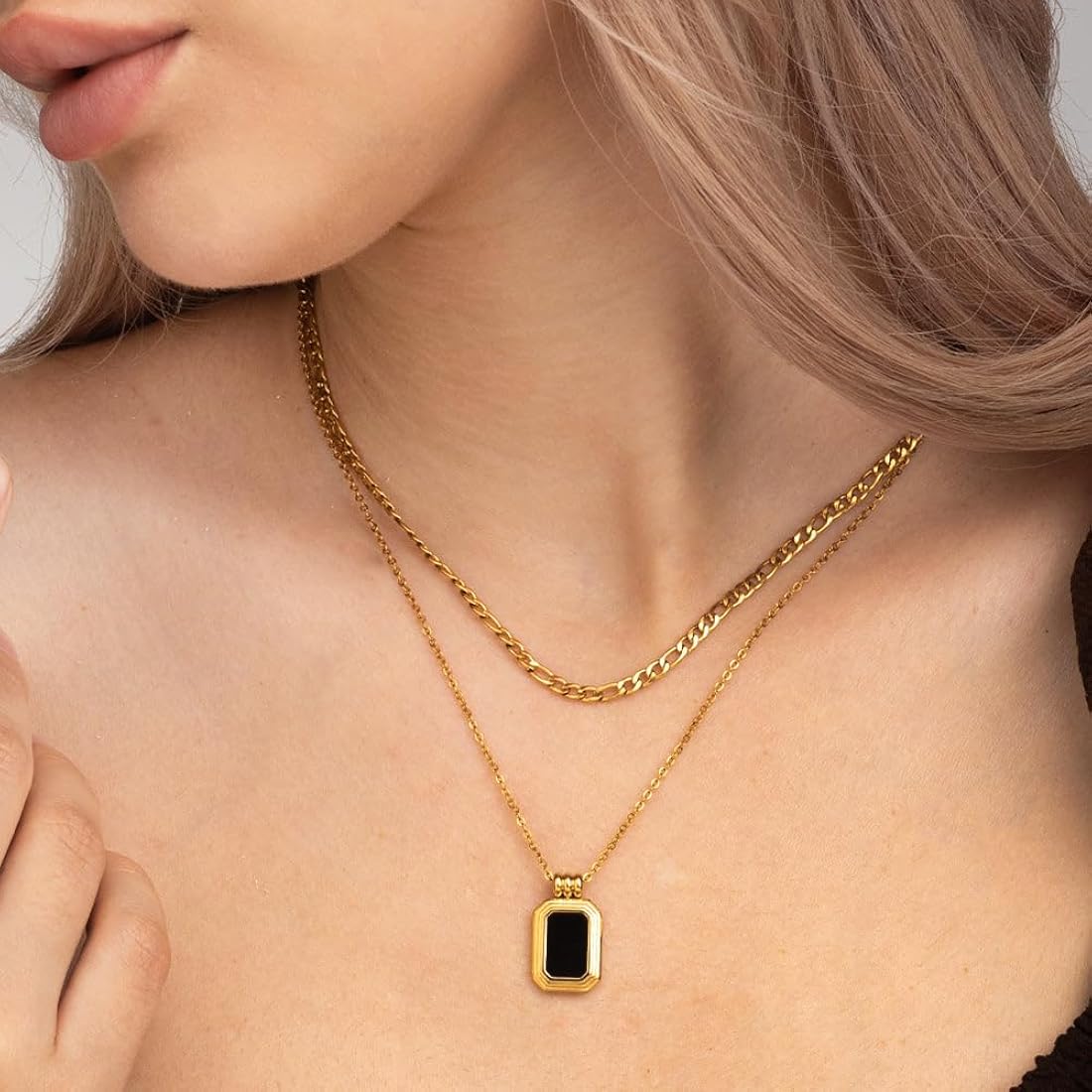 Alloy Dual Layer Black Square Pendant Necklace