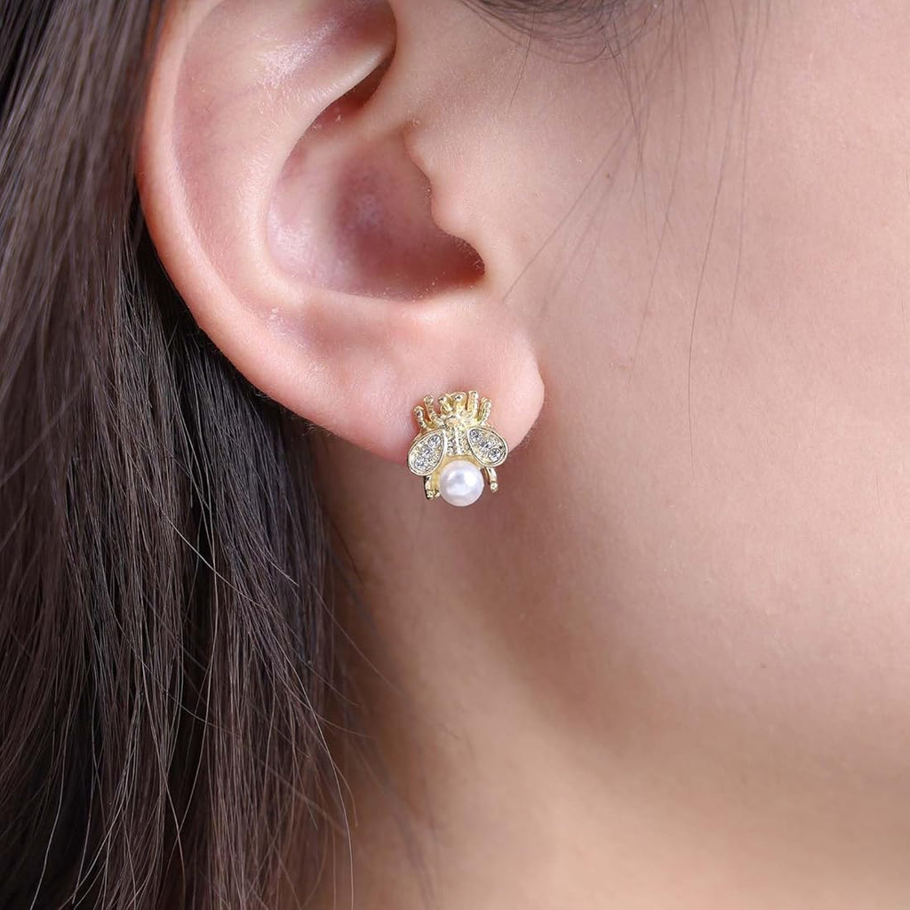 1Pair Honey Bee Pearl Stud Earrings