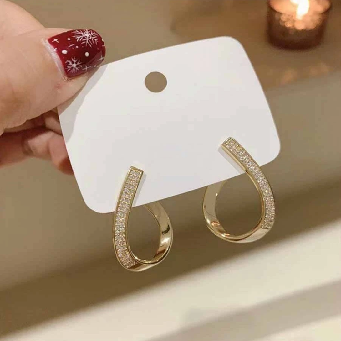 Dainty Classic Round Drop Earring