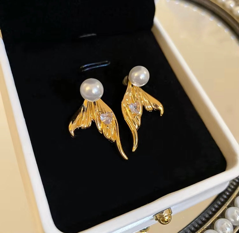 Fishtail Diamond Pearl Stud Earrings