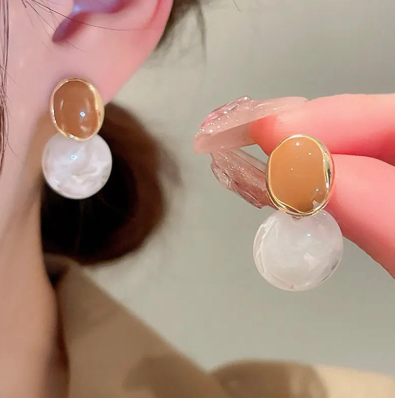 Geometric Round Contrast Enamel Earrings