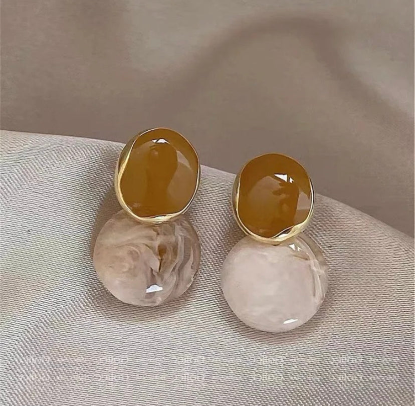 Geometric Round Contrast Enamel Earrings