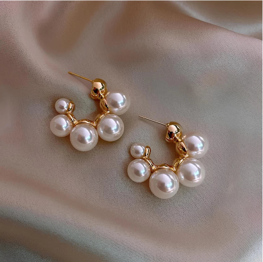 C - Shape Pearl Hoop Earrings
