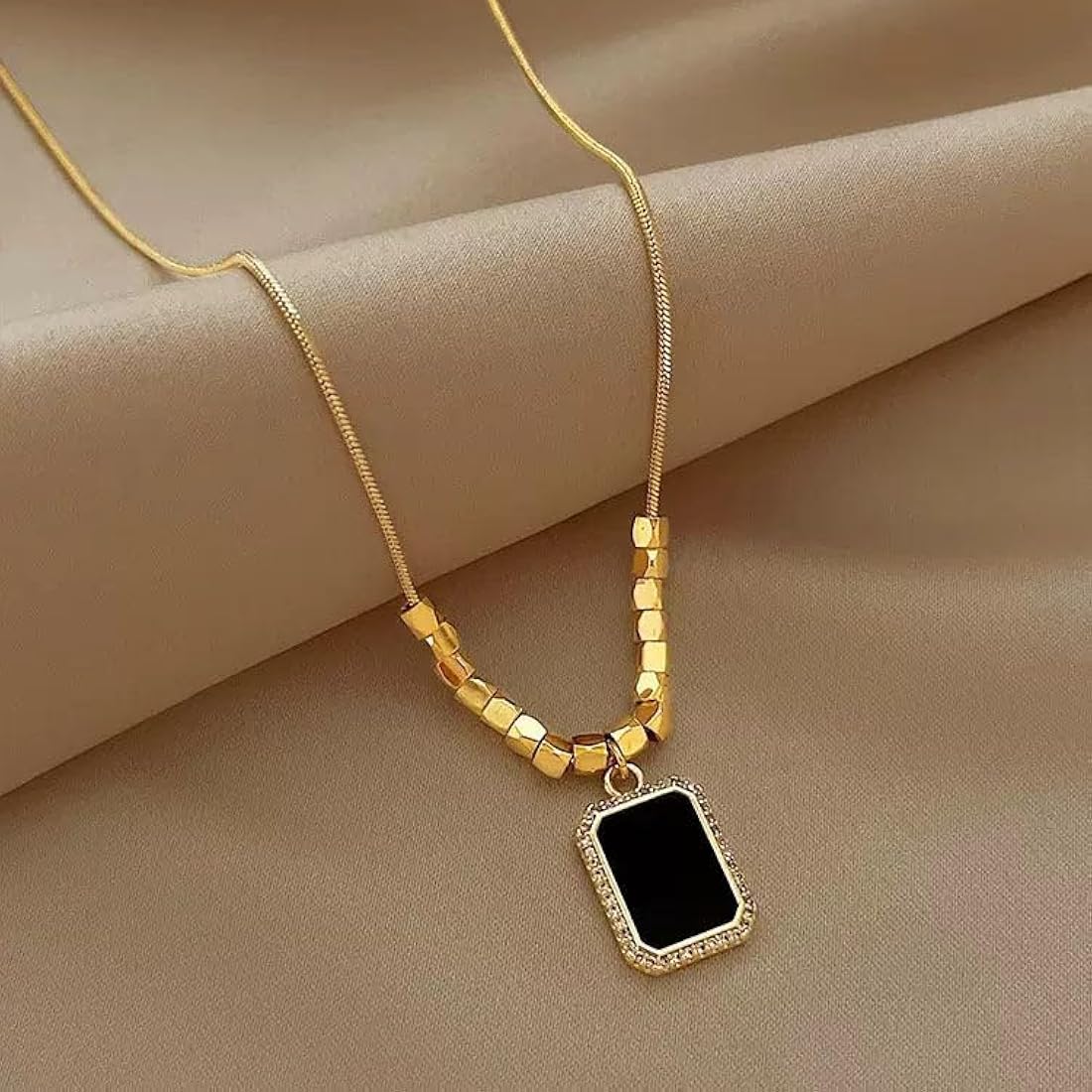 Square Beads Black Pendant Chain Necklace