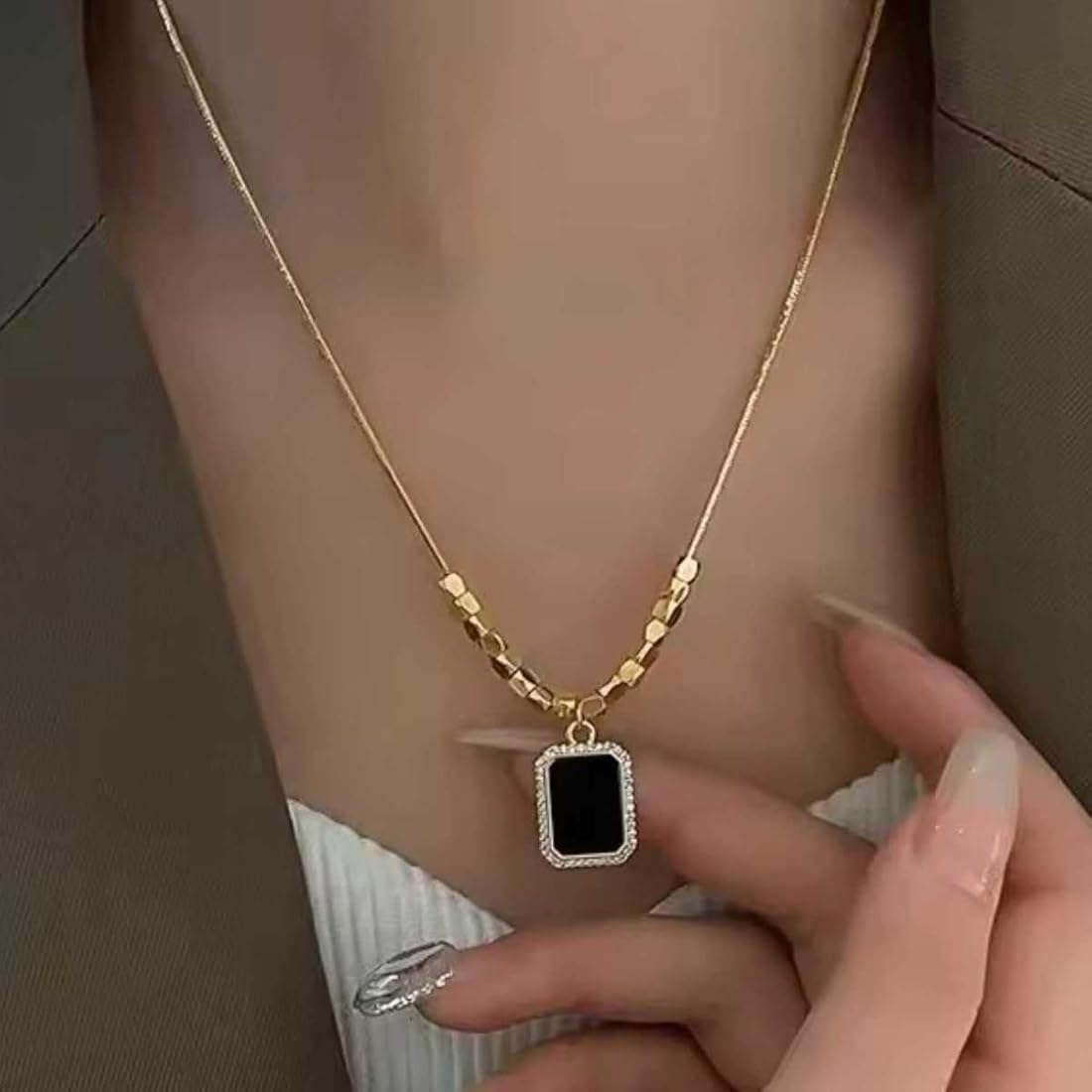 Square Beads Black Pendant Chain Necklace