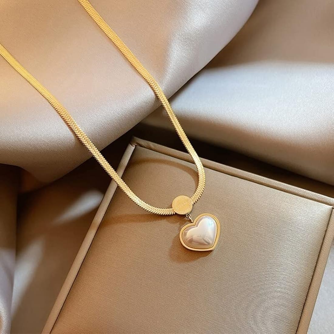 Pearl Heart Snake Chain Necklace