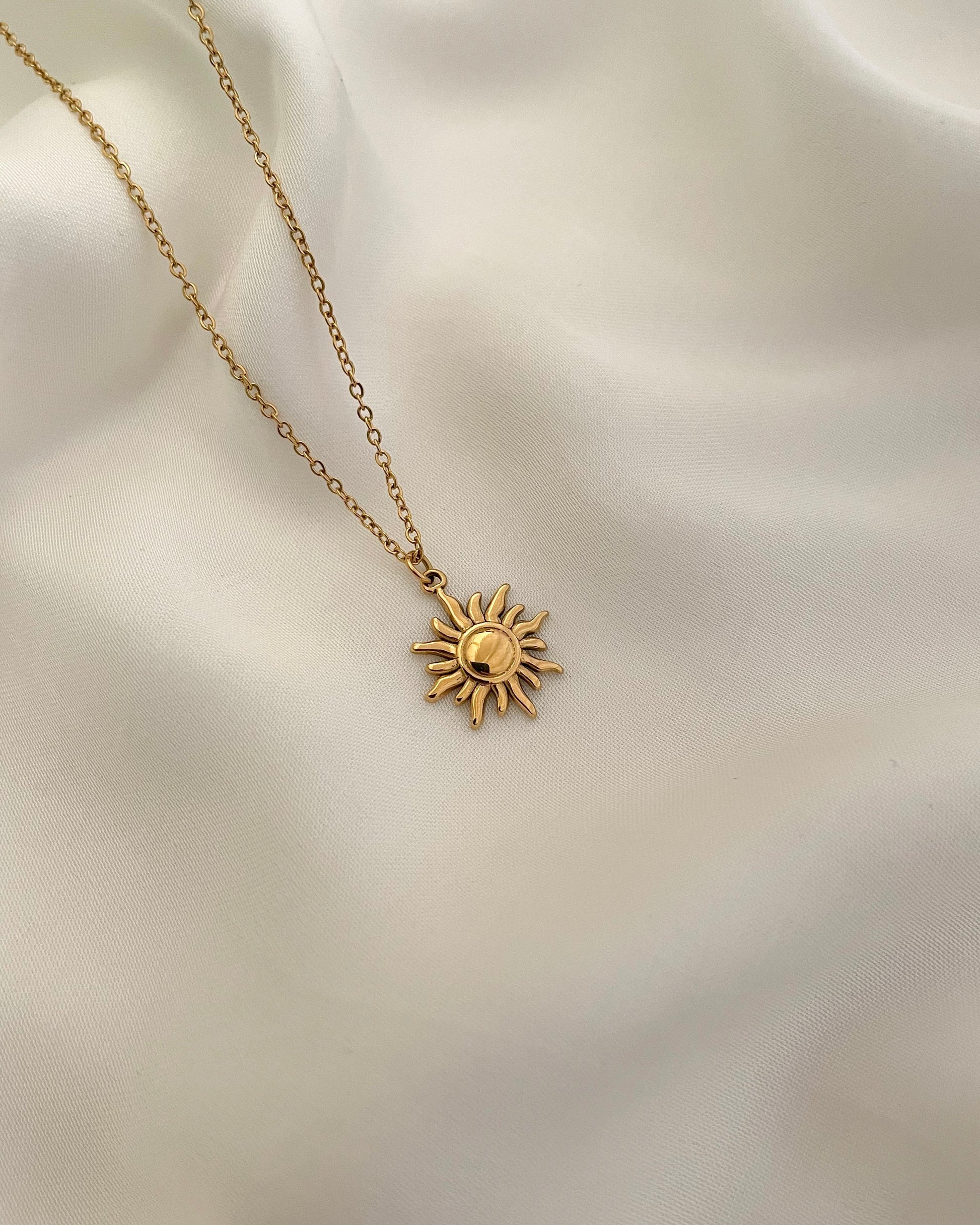 Glowing Sun Pendant Necklace