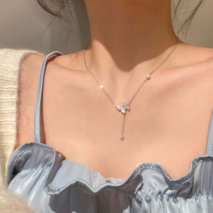 Minimal Butterfly Drop Necklace