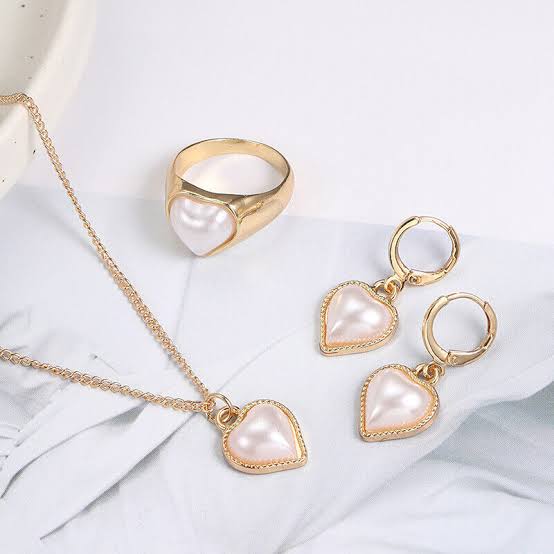 White Pearl Heart Jewellery Combo Set