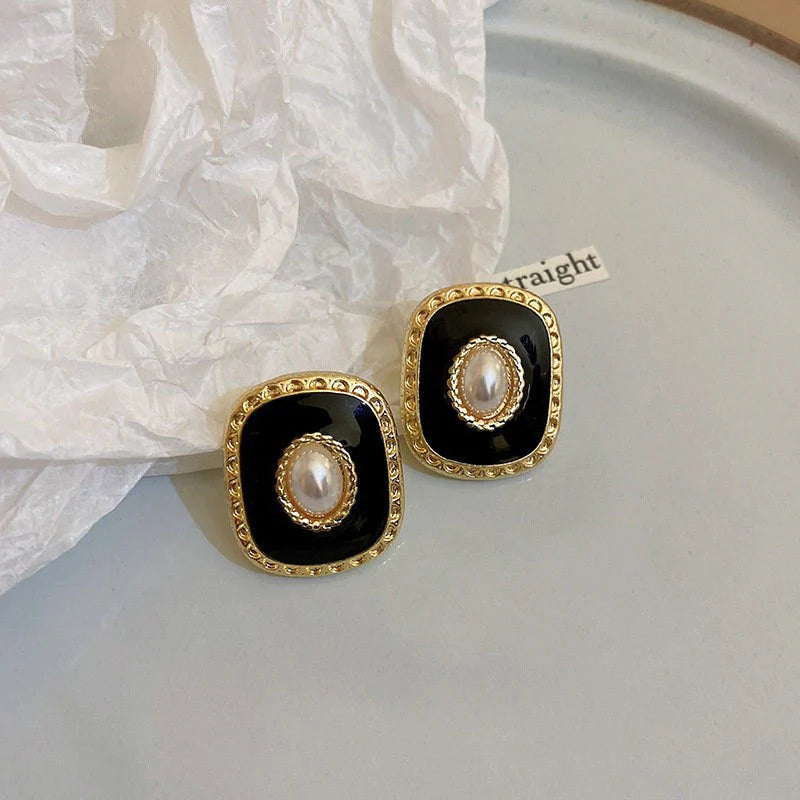 Retro Square Black Pearl Stud Earrings
