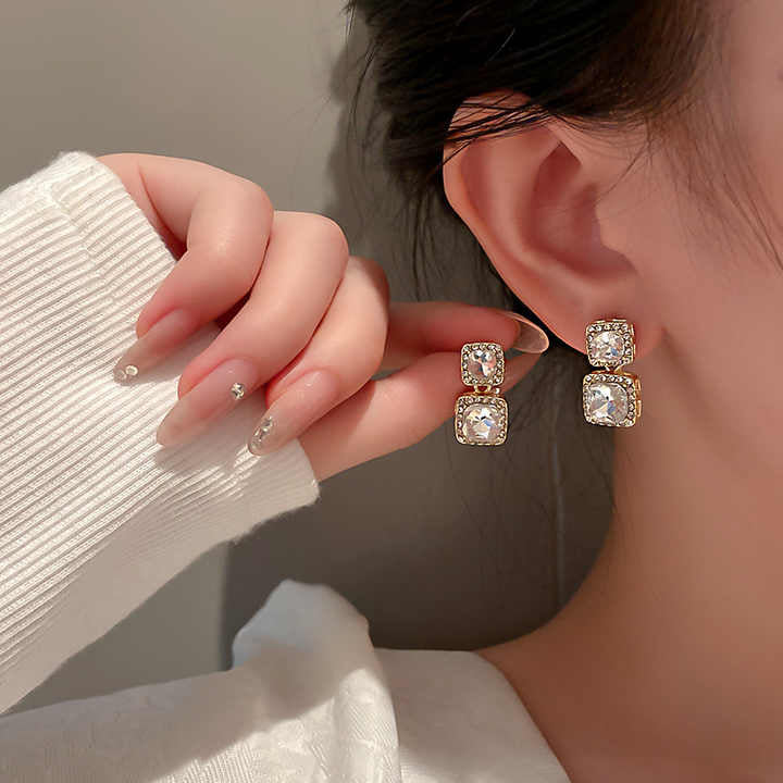 Shining Crystal Drop Earrings