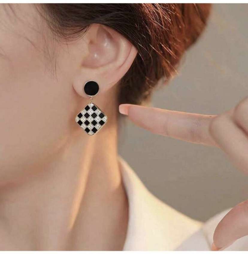 Black & White Checkered Pearl Enamel Drop Earrings
