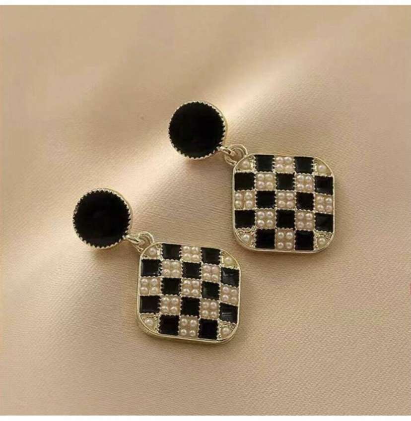 Black & White Checkered Pearl Enamel Drop Earrings