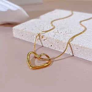 Trendy Hollow Heart Pendant Necklace