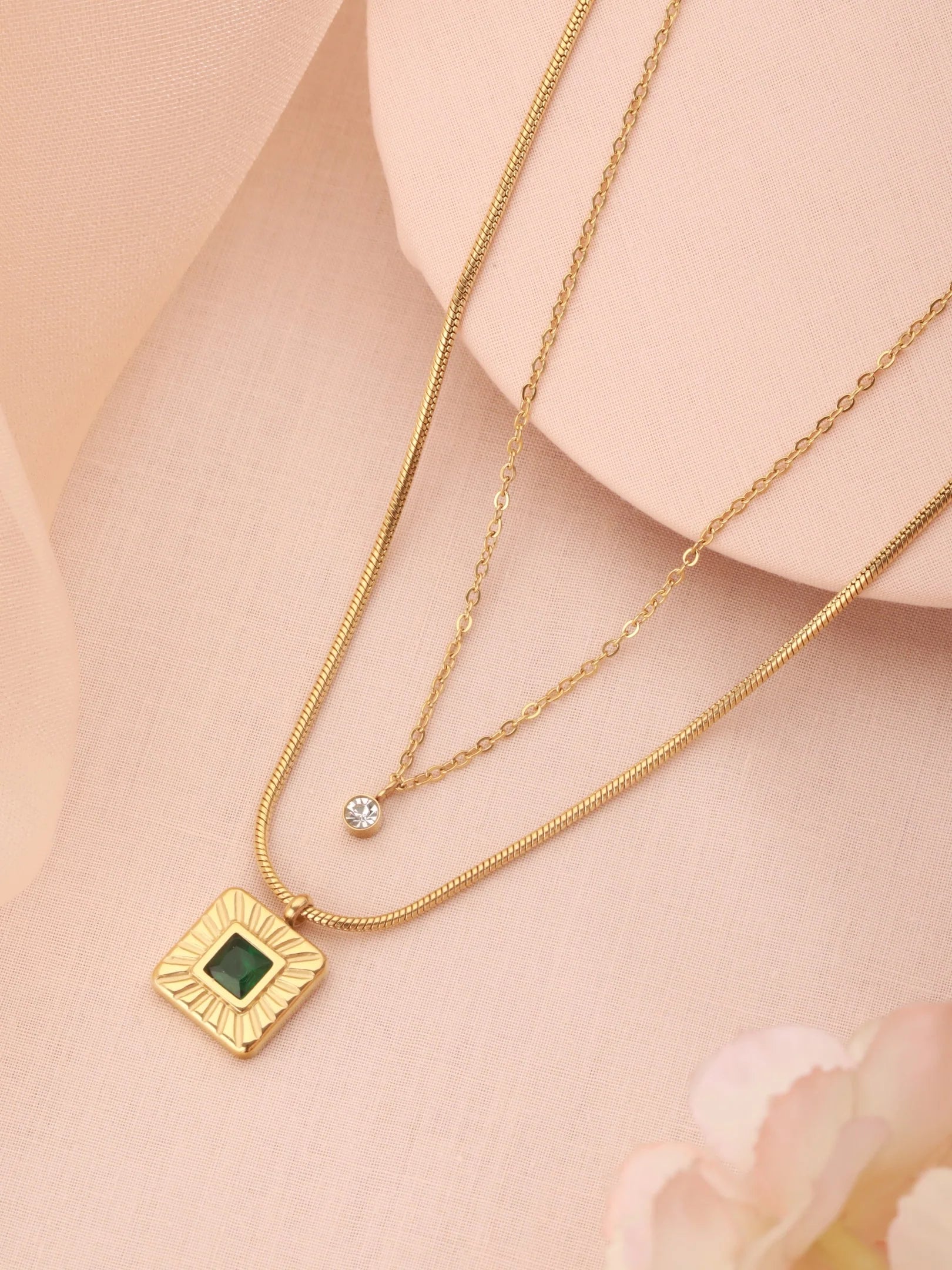 Double Layered Emerald Textured Square Pendant Necklace