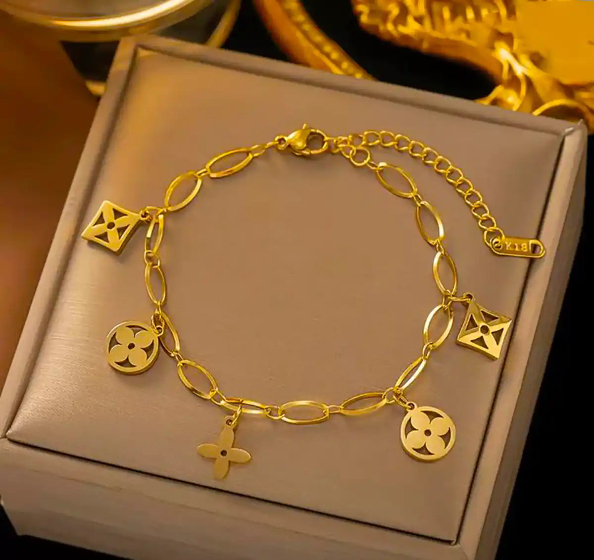 Lucky Flower Chain Golden Bracelet