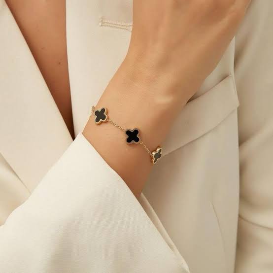 Black Lucky Clover Charm Bracelet