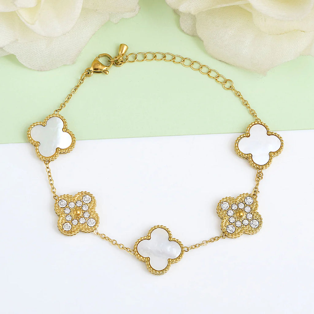 White Four Leaf Clover Flower Stone Bracelet