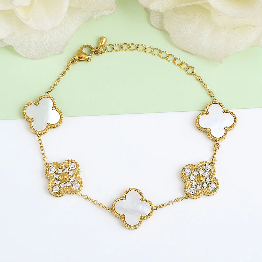White Four Leaf Clover Flower Stone Bracelet