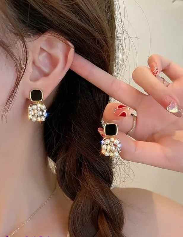 Black Square Pearl Zircon Stud Earrings