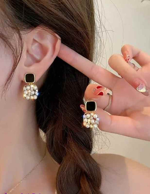 Black Square Pearl Zircon Stud Earrings
