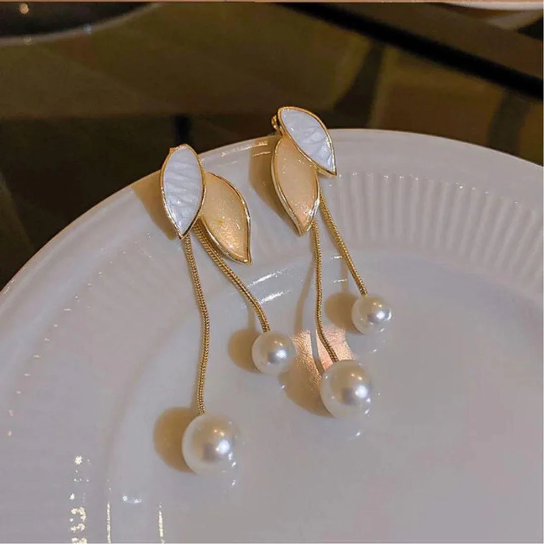 Leaf Tassel Long Pearl Earrings