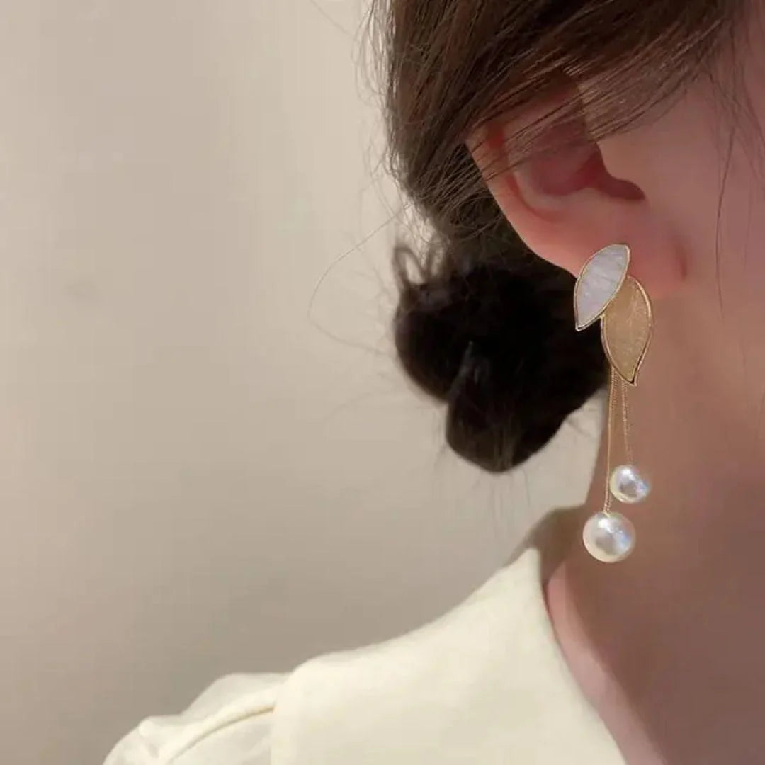Leaf Tassel Long Pearl Earrings