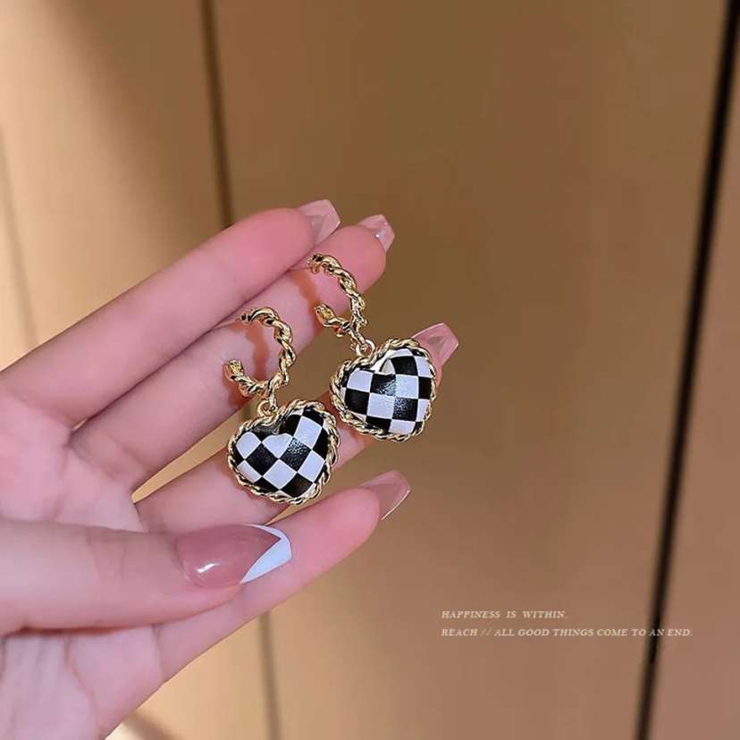 Black & White Checkered Heart Twisted Hoop Earrings