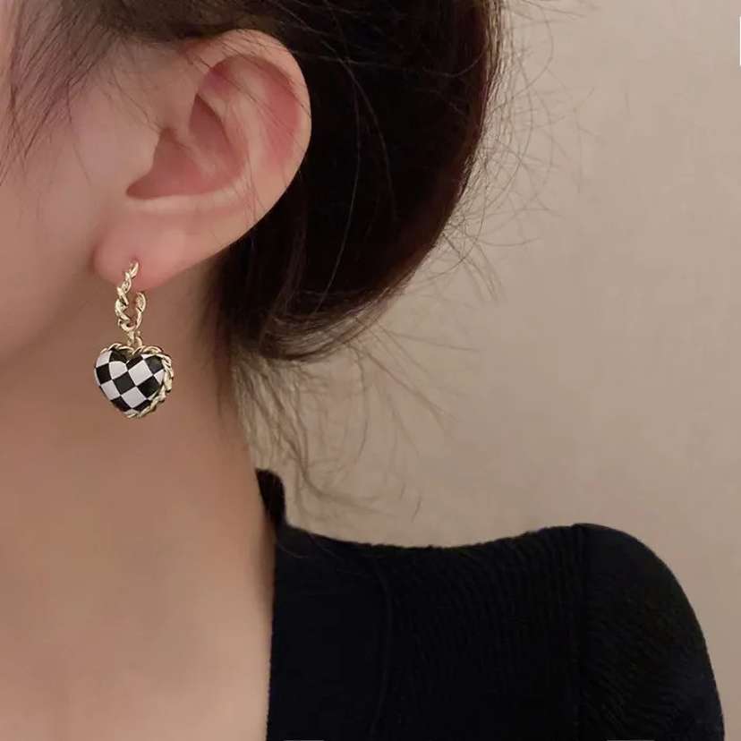 Black & White Checkered Heart Twisted Hoop Earrings