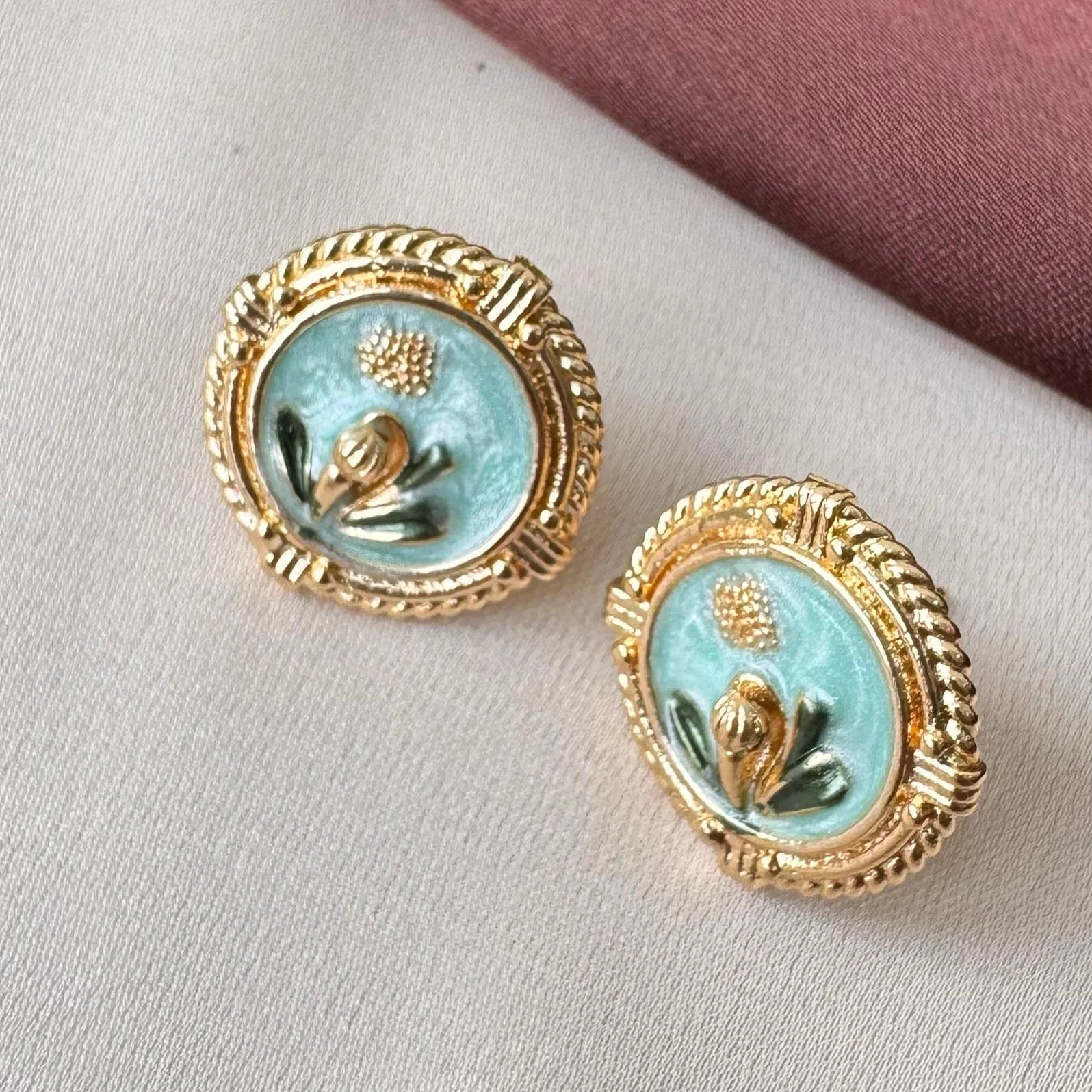 Handcrafted Floral Gold-plated Pearl