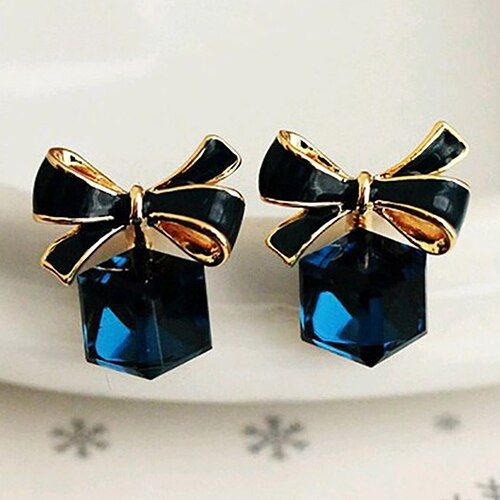 Stud Earrings Mini Blue Hexagon Crysta