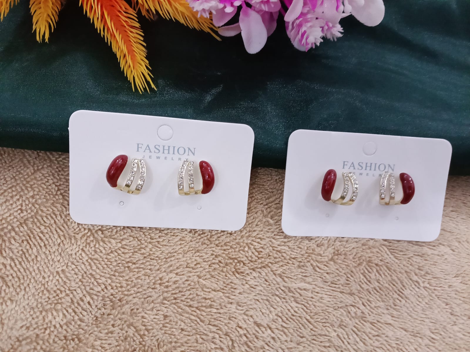 Marron Three Layer Claw Style Stone Stud Earrings