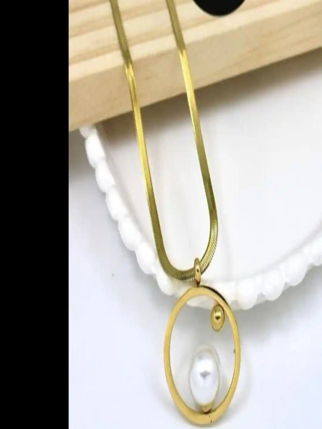 Golden Orbit Pearl Necklace | Elegance Avenue